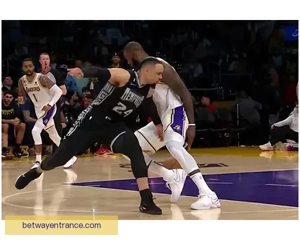 复出首秀狄龙仅89秒吃技犯若再犯或面临禁赛